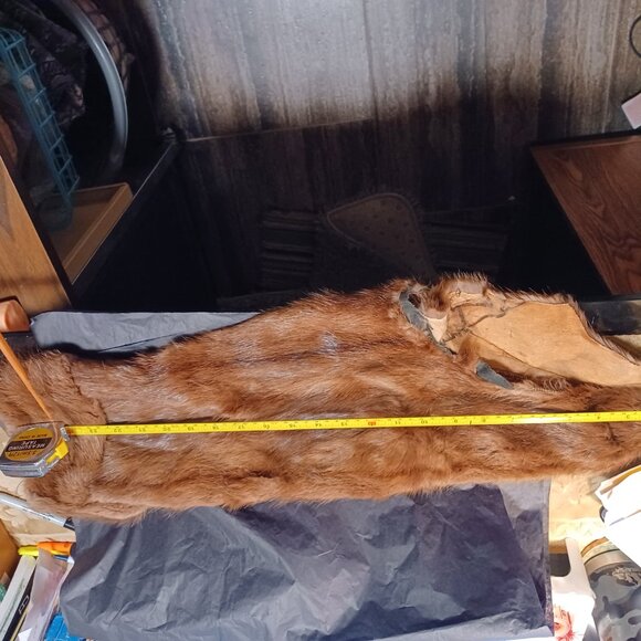 Box full of Fur scraps - Picture 9 of 9